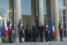 Paris’te Serj Sarkisyan-François Hollande görüşmesi başladı