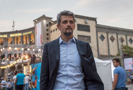 Garo Paylan: "Anadil onurundur"