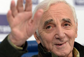 Aznavour'un aşk mektupları Fransa'da açık artırmaya çıkarılacak