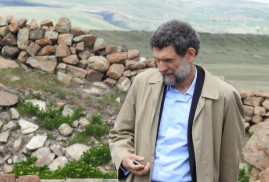 Ani'nin korunması için yürüttüğü çalışmalarıyla bilinen Osman Kavala'ya Avrupa Arkeoloji Mirası Ödülü verildi