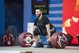 Ermeni Simon Martirosyan, İran'da yapılan halter turnuvasında gümüş madalya kazandı