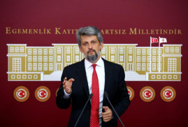 Garo Paylan: Irkçı dış politikanın, ateşe benzin dökmek olduğunu anlamadınız mı?