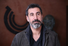 Serj Tankian’ı anlatan “Truth to Power” belgeseli Şubat ayında ekranlarda olacak