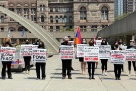 Kanada’da Azerbaycan’dan Ermeni esirlerini serbest bırakma talebiyle protesto düzenlendi (Video)