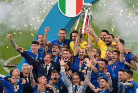 EURO 2020 finali: İtalya İngiltere'yi penaltılarda yenerek Avrupa Futbol Şampiyonu oldu