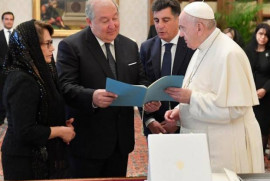 Ermenistan Cumhurbaşkanı Vatikan’da Papa Francis ile bir araya geldi