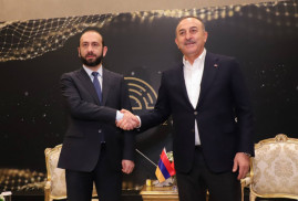 Mirzoyan: ''Çavuşoğlu ile sınırları açarak, ilişkiler kurarak süreci taçlandırmaya hazır olduğumuzu ifade ettik''