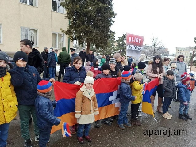 Karabağ’ın başkentinde Azerbaycan'ın terör eylemlerine karşı miting düzenlendi