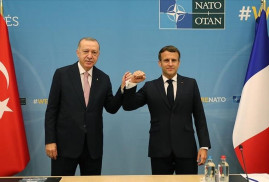 Macron ile Erdoğan, Ermenistan-Türkiye diyaloğunu görüştü