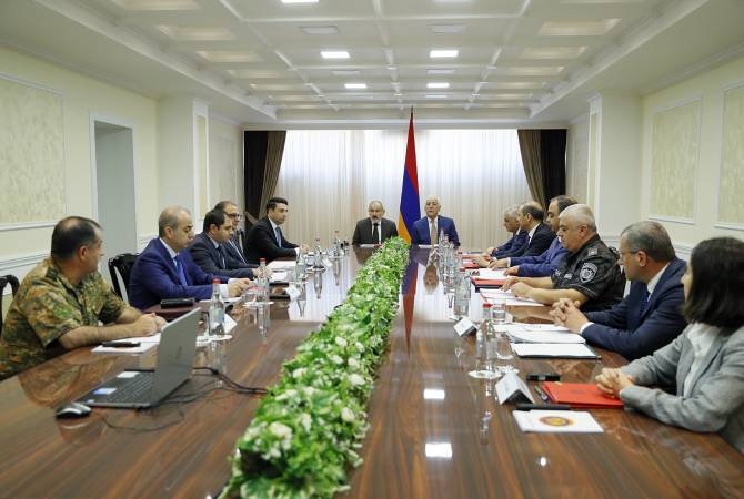 Ermenistan Güvenlik Konseyi'nin oturumu Nikol Paşinyan başkanlığında yapıldı