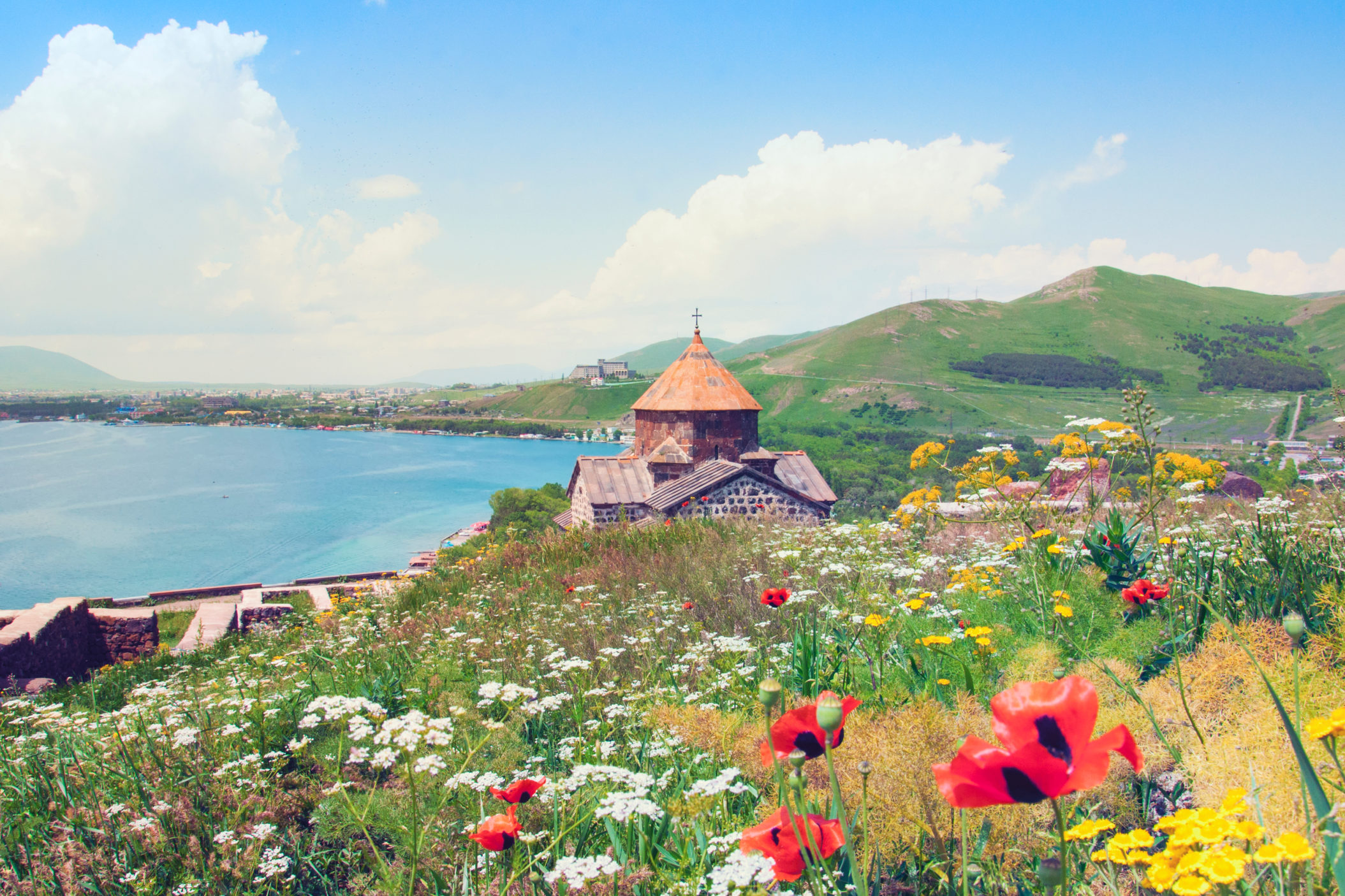 Ekolojik olarak dünyanın en temiz ülkelerinde Ermenistan 56. Azerbaycan 104. sırada