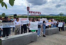 Karabağ’lı göstericiler: "Azerbaycan 'yardımı' aslında bizi şantaj yapmaya ve boyunduruk altına almaya yönelik bir girişim" (Foto)