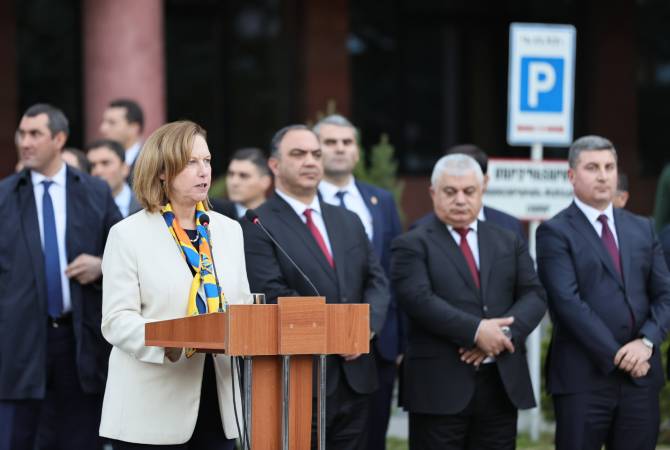 ABD'li Büyükelçi: Ermenistan Güney Kafkasya'da demokrasinin feneri olmaya devam ediyor