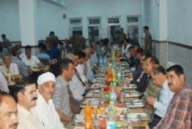   Türkiye’de Ermeni vatandaşlar, ilçe yöneticilerine iftar yemeği verdi