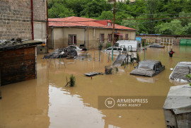 Ermenistan’da sel felaketinde 3 kişi hayatını kaybetti, 2 kişi kayıp