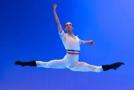 Yerevan Opera Tiyatrosu'nun önde gelen dansçıları uluslararası yarışmayı kazandı