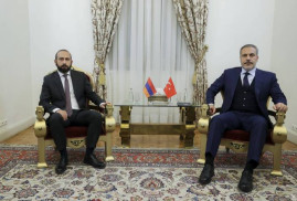 Ermenistan ve Türkiye dışişleri bakanları telefonda görüştü