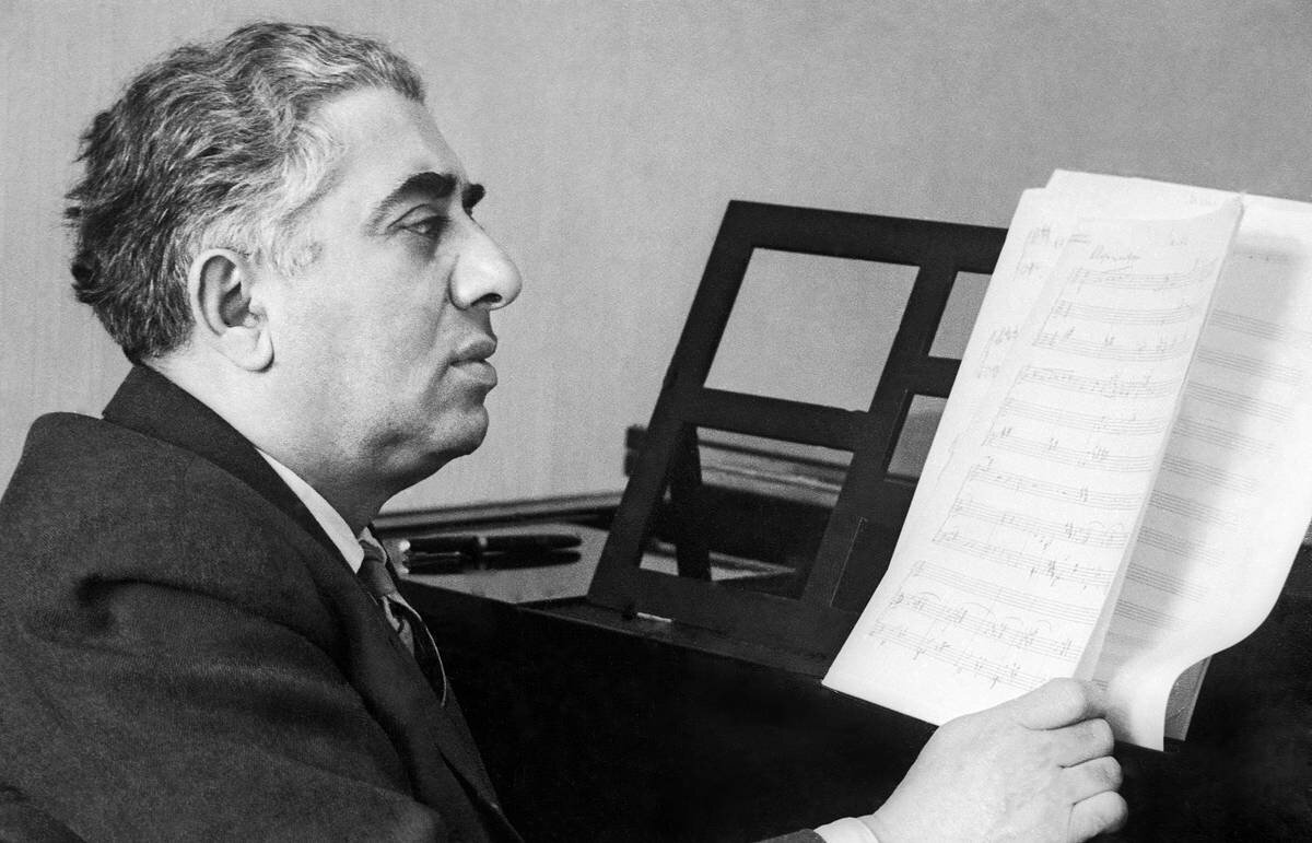Uruguay'da dünyaca ünlü Ermeni bestecinin 120. yıl dönümü dolayısıyla konser düzenlendi