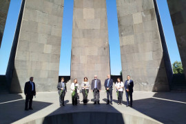 İtalyan Askeri Başsavcısı Maurizio Block, Ermeni Soykırımı Anıtını ziyaret etti