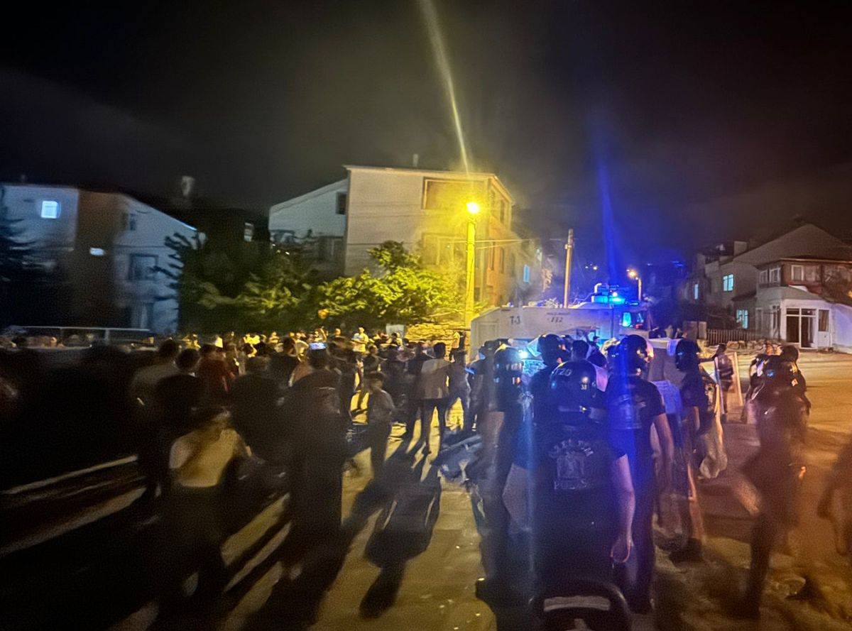 Թուրքիայում ամբոխը հարձակվել է սիրիացիներին պատկանող գույքի վրա