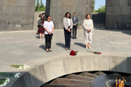 ABD Dışişleri Bakan Yardımcısı Ermeni Soykırımı anıtını ziyaret etti