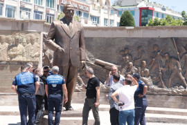 Թուրքիայում Աթաթուրքի արձանը կացնահարած անձինք կենթարկվեն մինչև 3 տարվա ազատազրկման