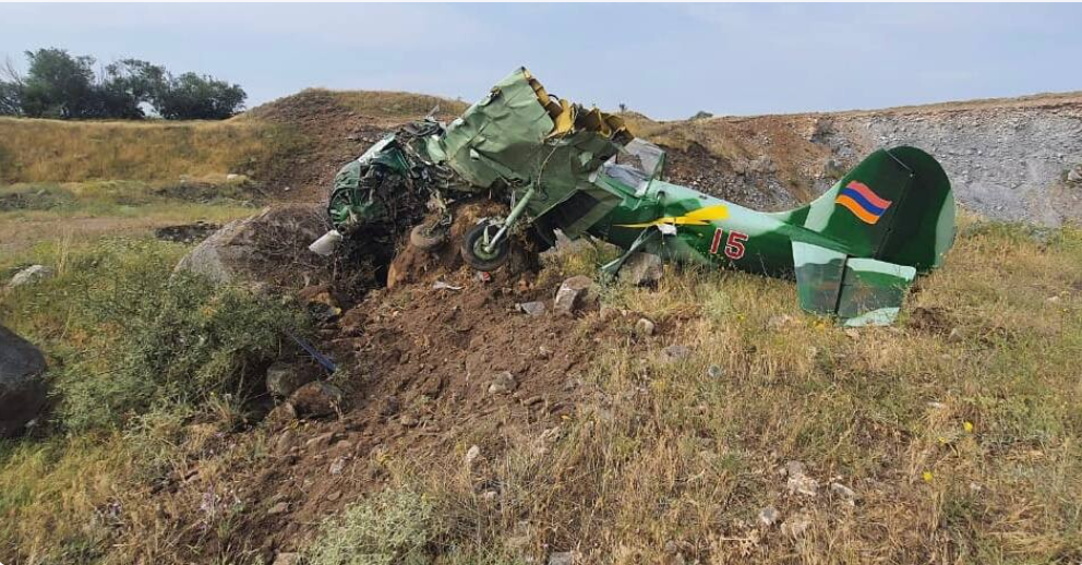 Ermenistan'da AN-2 tipi uçak düştü