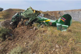 Ermenistan'da AN-2 tipi uçak düştü