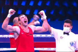 Ermeni boksör Davit Chaloyan, İngiliz Orie Delikus'u yenilgiye uğrattı