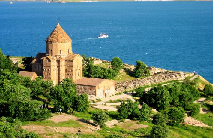 Van Akhtamar Adası'ndaki Surp Haç Ermeni Kilisesi'nde 8 Eylül'de 12'nci ayin yapılacak