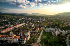 Uluslararası Ceza Mahkemesi'nin eski başsavcısı: Dağlık Karabağ Ermenilerinin dönüş hakkı var, ancak uygulama için net bir plan gerekli