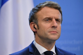 Macron: Fransa, Azerbaycan'ın baskısı ve toprak iddialarına karşı Ermenistan ile omuz omuza duruyor