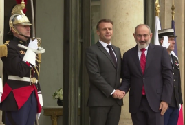 Nikol Paşinyan, Elysee Sarayı'nda Emmanuel Macron ile bir araya geldi