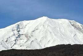 Արարատ լեռն ամբողջությամբ պատվել է ձյունով (լուսանկար)