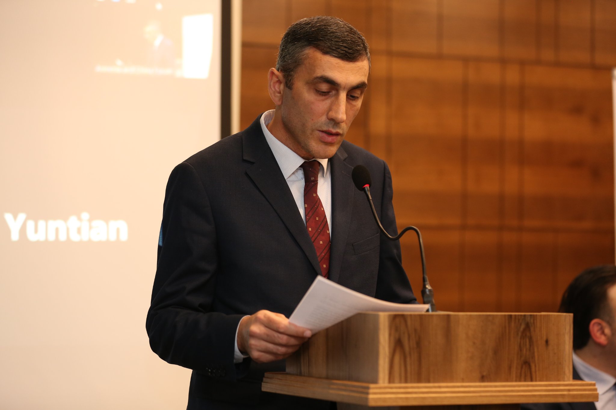 Tarihçi uyarıyor: Aliyev Rejimi, Anti-Ermeni duyguları ve sahte haberleri bilinçli olarak yayıyor