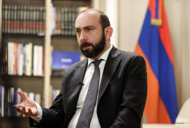 Ararat Mirzoyan: Rusya, Ermenistan’dan Ukrayna’daki askeri operasyonlara katılma ricasında bulunmadı