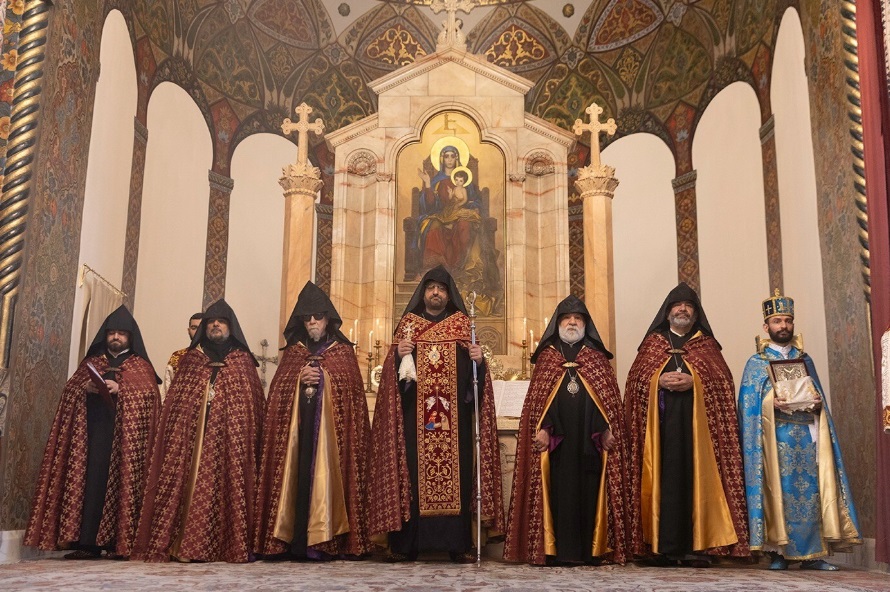 Bakü'de tutulan Ermeni Esirler için Ana Taht Eçmiadzin’de dua edildi