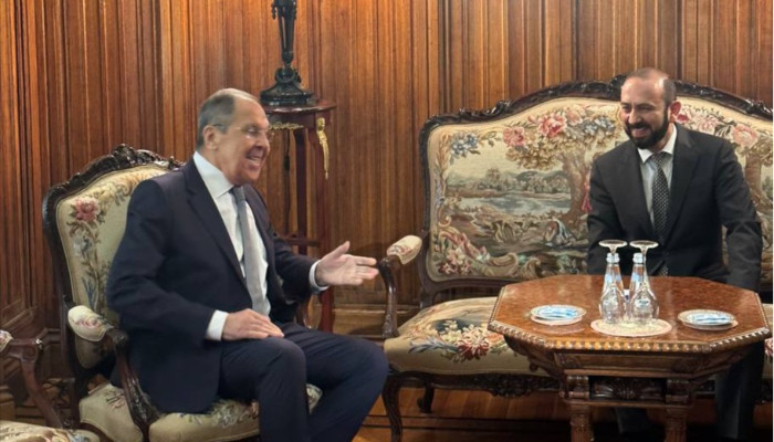 Lavrov, Mirzoyan’ın Yerevan davetini kabul etti