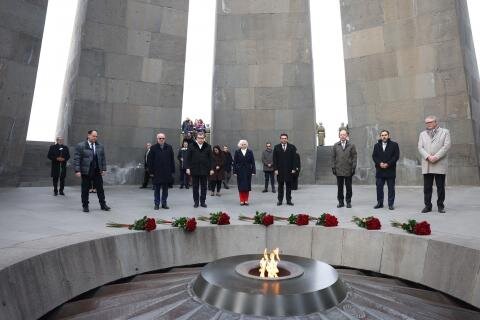 Kuzey Avrupa-Baltık ülkeleri işbirliği formatı parlamentoları temsilcileri Tsitsernakaberd'i ziyaret etti