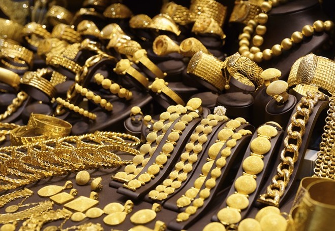 Window display of jewelry shop