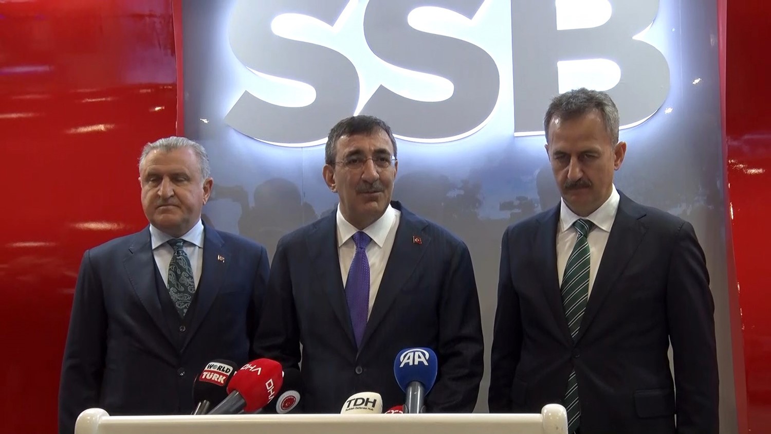 CUMHURBAŞKANI YARDIMCISI CEVDET YILMAZ, İSTANBUL’DA DÜZENLENEN SAHA EXPO ULUSLARARASI SAVUNMA, HAVACILIK VE UZAY SANAYİ FUARI’NDA AÇIKLAMALARDA BULUNDU (/İSTANBUL-İHA)