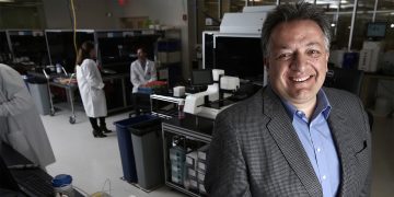 CAMBRIDGE, MA - APRIL 27: Noubar Afeyan of Flagship Ventures in a lab at Moderna Therapeutics in Cambridge, MA on Apr. 28, 2015. (Photo by Lane Turner/The Boston Globe via Getty Images)