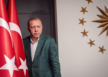 Turkish President Tayyip Erdogan arrives at the news conference room at Huber Mansion in Istanbul, Turkey March 31, 2019, following local elections. - Turkish President Recep Tayyip Erdogan's AKP was trailing in a very tight race for the capital Ankara in Sunday's local elections, state media reported, in what would be a major defeat for the ruling party after a decade and a half in power. (Photo by BULENT KILIC / AFP)